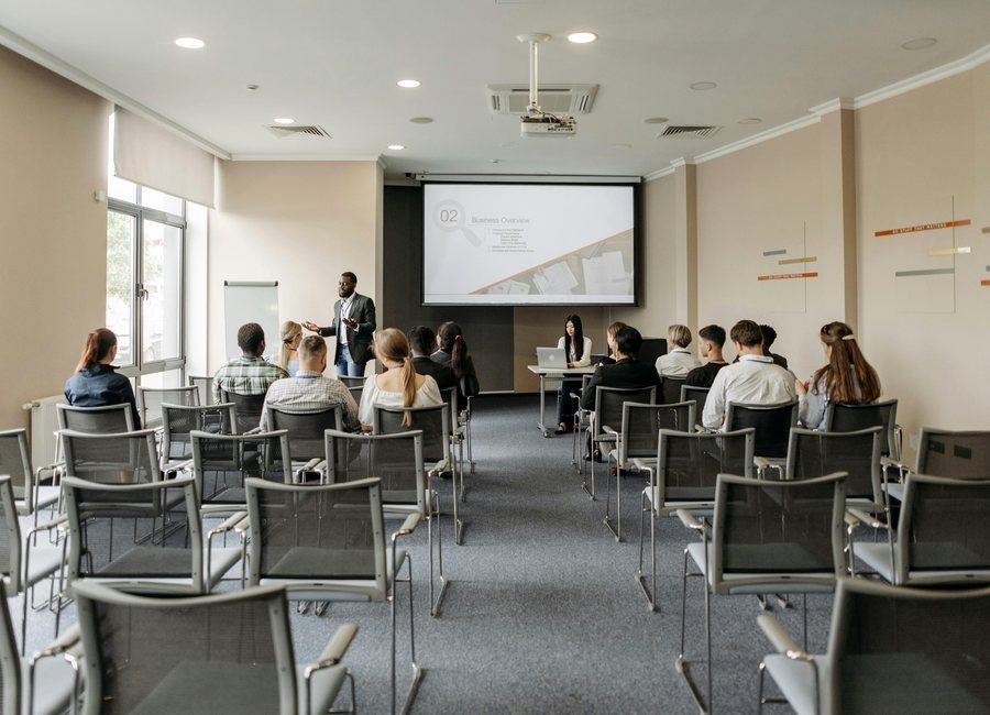 Support for professional event formats without ticketing or registration claims.